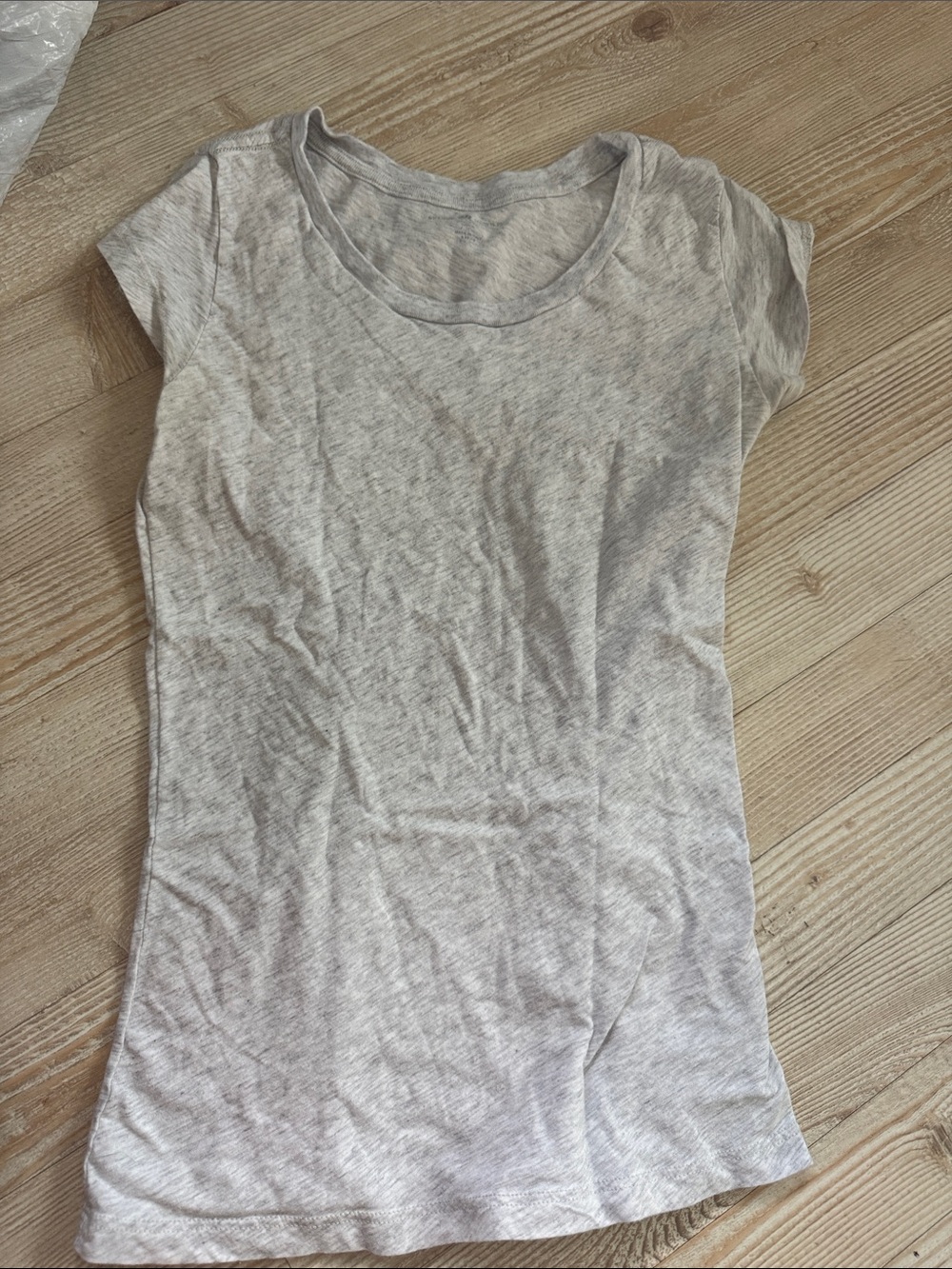 Brandy Melville Light Gray Short-Sleeve Scoop Neck Tee
